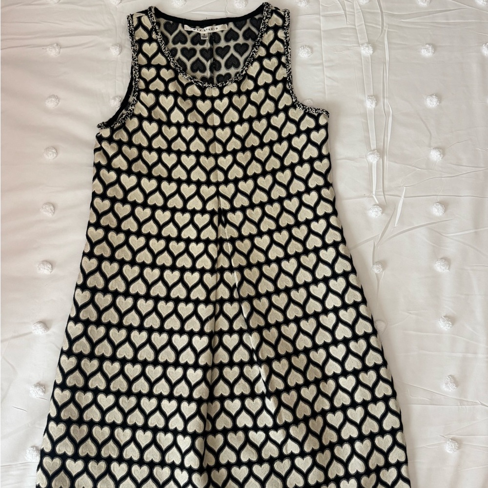 Max Studio Black and Cream Heart Patterned Dress